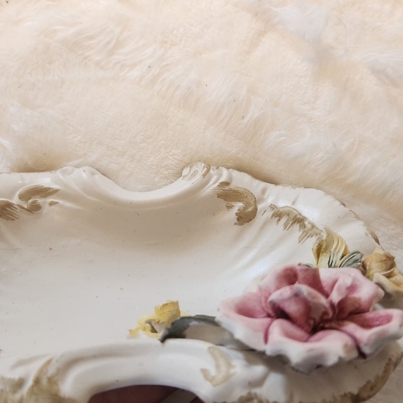 Germany Vintage porcelain 3D floral dish - Picture 3 of 12